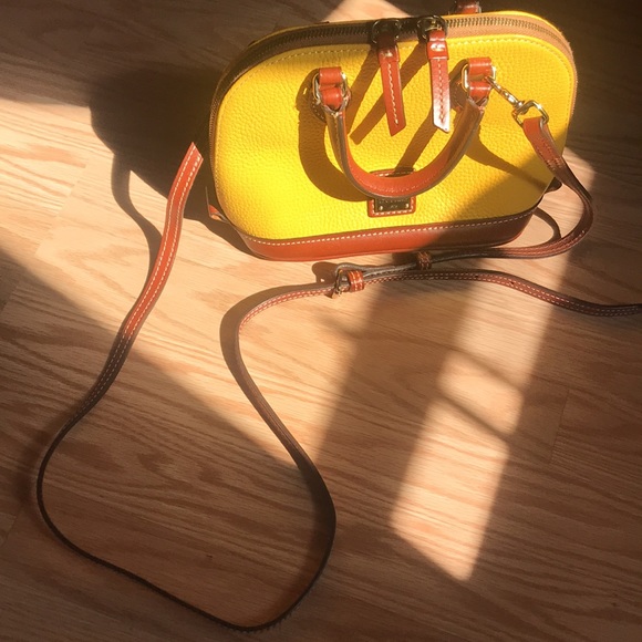 Dooney & Bourke Handbags - Crossbody bag “Dooney & Bourke”